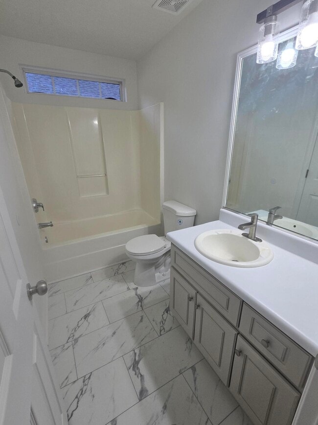 Building Photo - 496 Connemara Trail