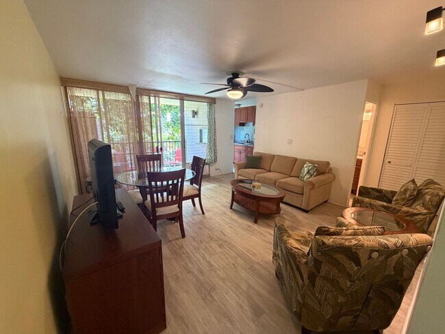 Building Photo - Furnished Condo W/ Pool