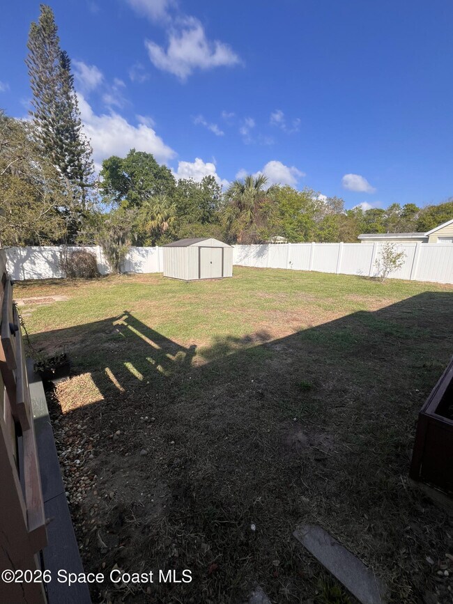 Building Photo - 1330 Lichty St