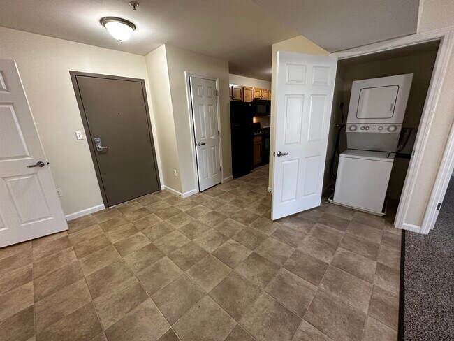 Building Photo - 100 Sentinel Court