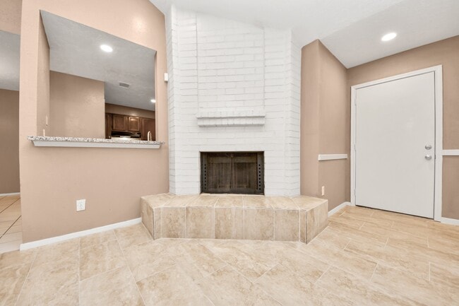 Building Photo - 16423 Monte Carlo Ln