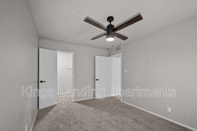 Building Photo - 306 Kings Way Dr