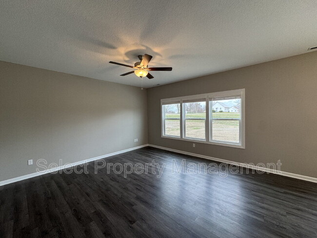 Building Photo - 1032 Matteotti Avenue