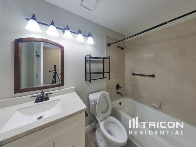 Building Photo - 1036 Malletwood Dr