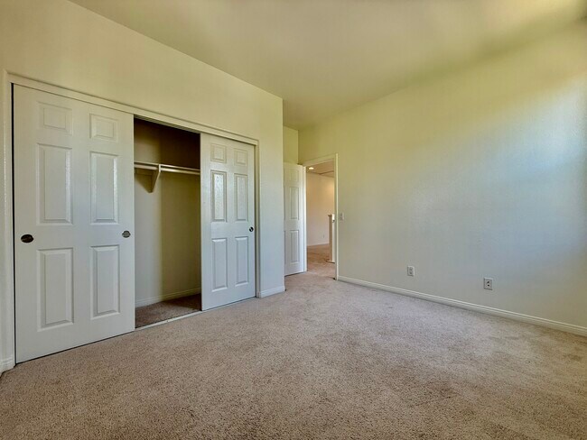 Building Photo - 13642 Pinnacle Way