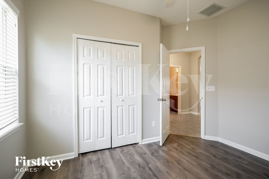 Building Photo - 5919 Wind Cave Ln