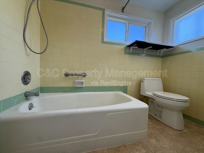 Building Photo - 500 Hamilton Ave