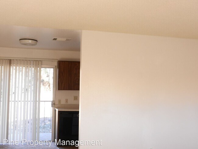 Building Photo - 333 Boulder Creek Dr