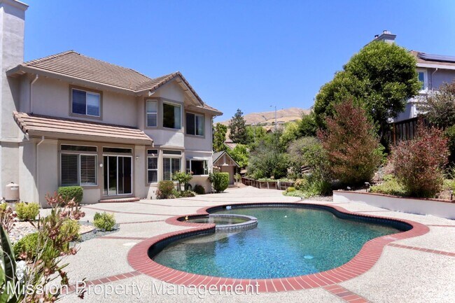 Primary Photo - 4 br, 3 bath House - 48934 Ventura Dr