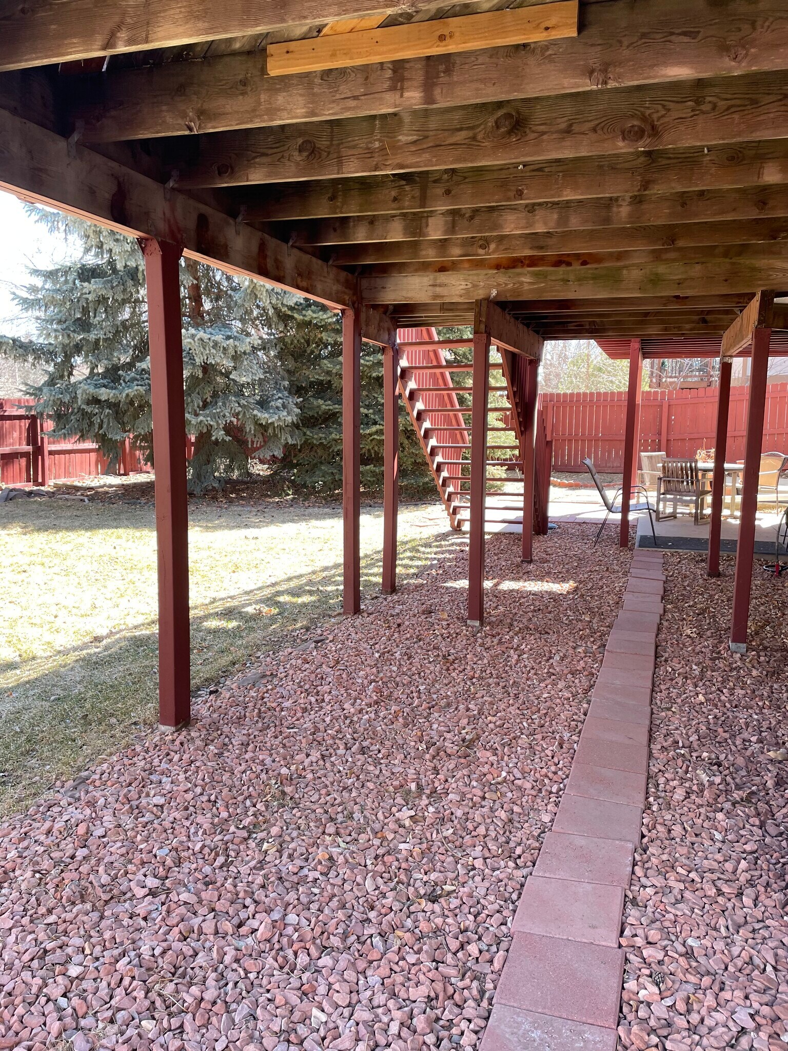 Building Photo - 566 E 16th Ave