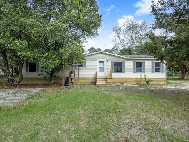 Building Photo - Welcome to this Newly Remodeled  Home in a Stellar Location