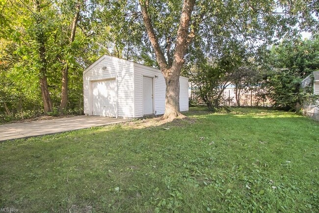 Building Photo - 3992 E 26th St