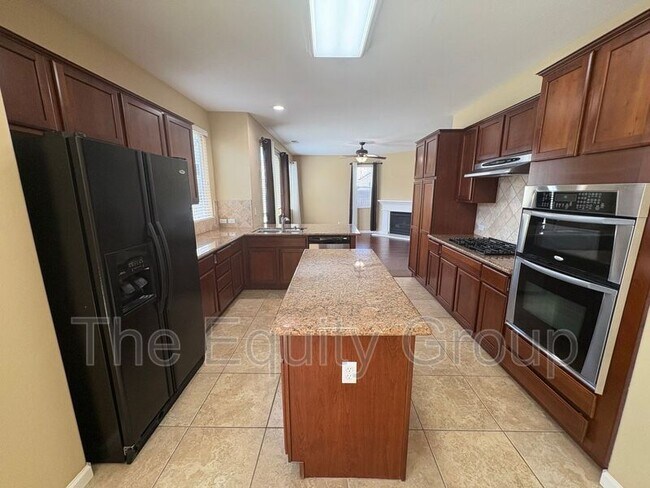 Building Photo - 5115 W Pianosa Ave