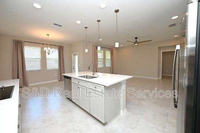 Building Photo - 5507 Freesia Dr