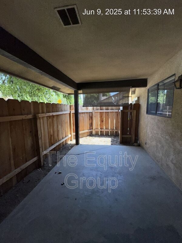Building Photo - 4623 W Cypress Ave