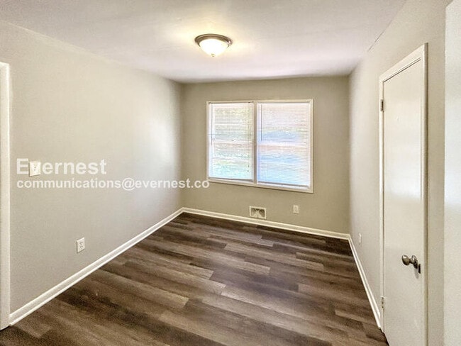 Building Photo - 1525 Matt Leonard Dr SW