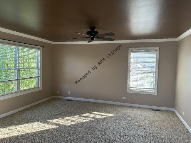 Building Photo - 5490 Fox Path Ln
