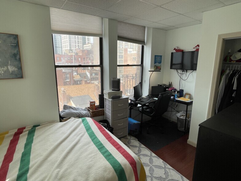 Building Photo - 72 Kneeland St