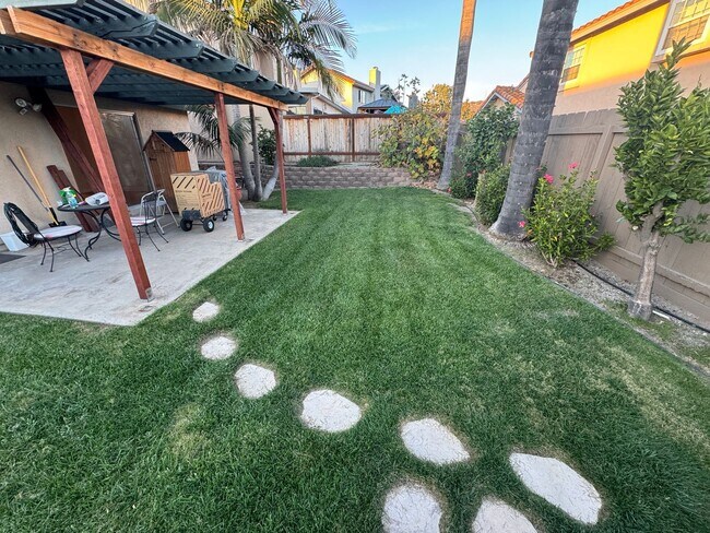 Building Photo - 2 Bedroom Ranch Style Home in RANCHO SAN DIEGO