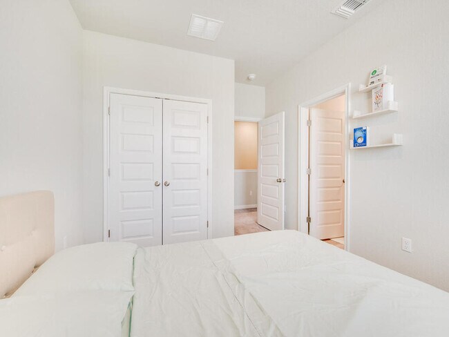 Building Photo - 7700 Dylan Dr