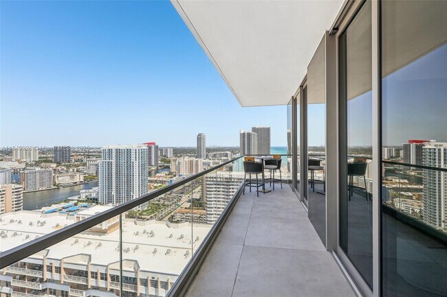 Building Photo - 2000 S Ocean Dr