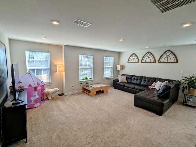 Building Photo - 3836 Knighton Cir