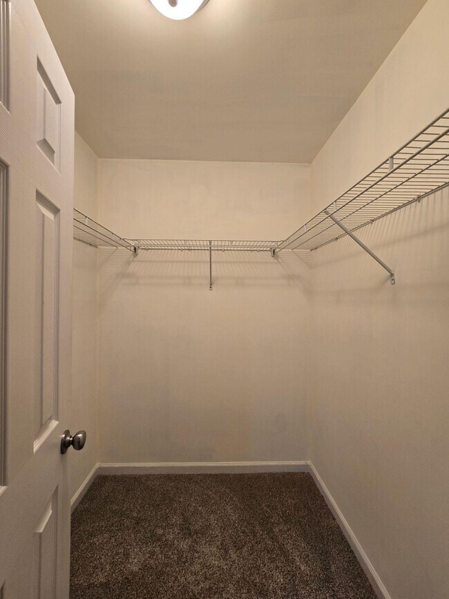 Building Photo - 206 Aberlour Dr