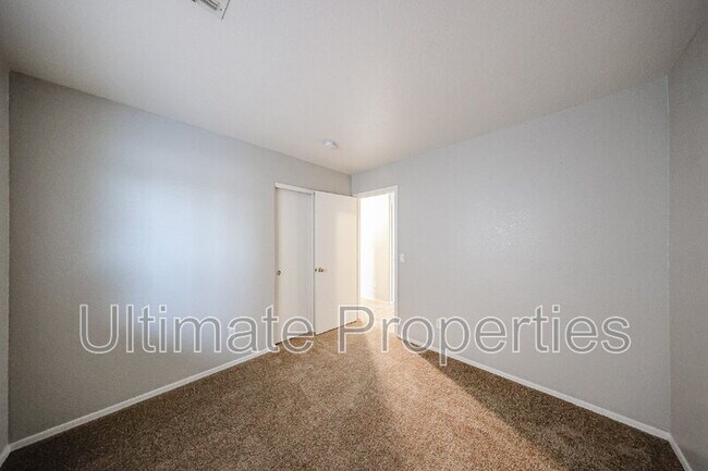 Building Photo - 15312 W Watson Ln