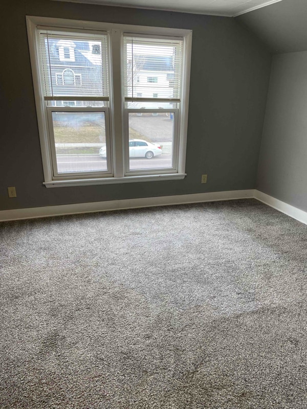 Building Photo - 314 E Cherry St