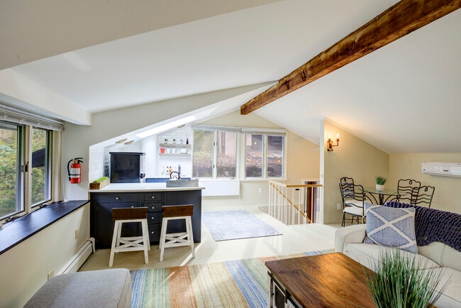 Building Photo - 34 Heather Ln