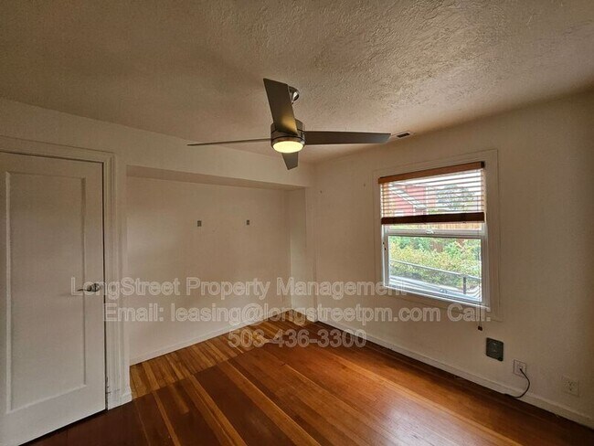 Building Photo - 7209 N Amherst St
