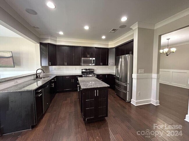 Building Photo - 2507 Alyssa Ln