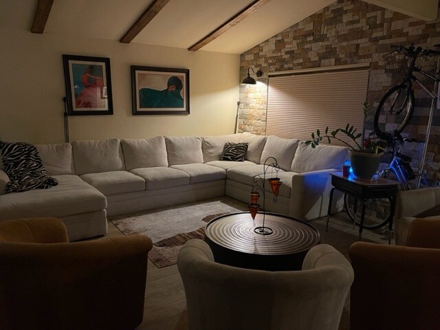 Building Photo - 19 Bradley Ln