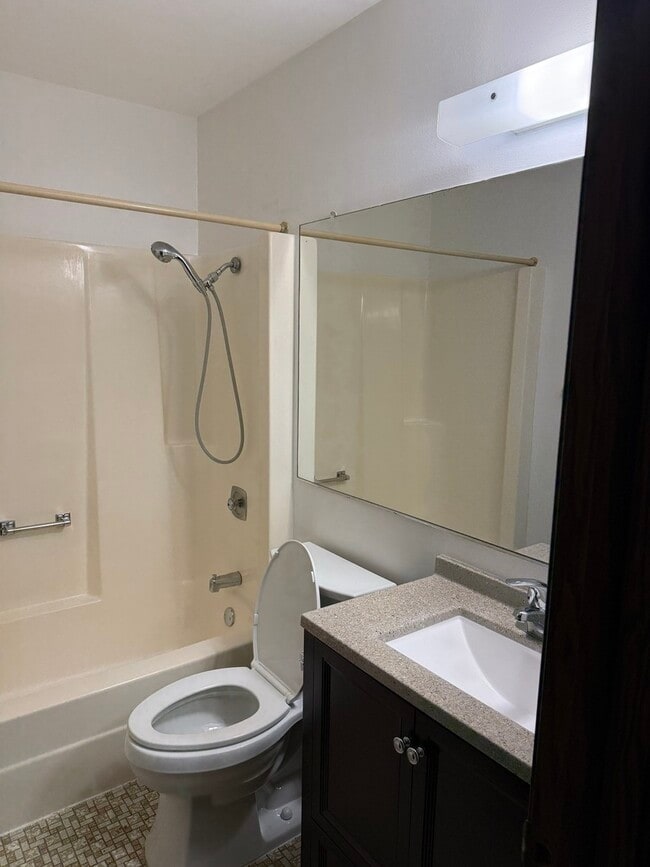 Building Photo - 7040 Remington Ct