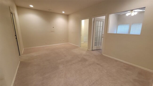 Building Photo - 13272 Skyline Dr