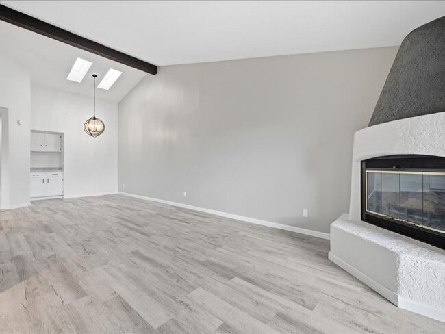 Building Photo - 10111 Spyglass
