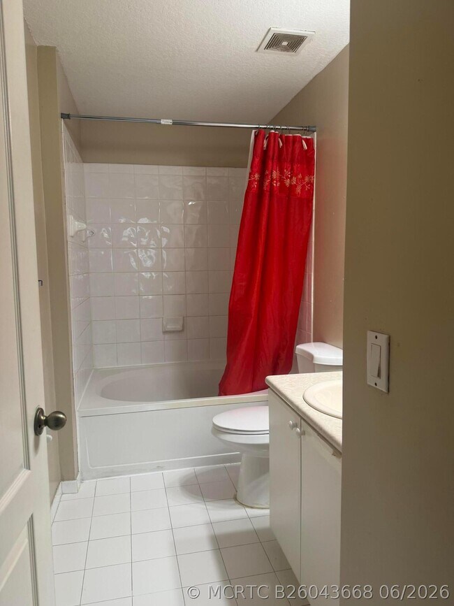 Building Photo - 1121 Shoma Dr