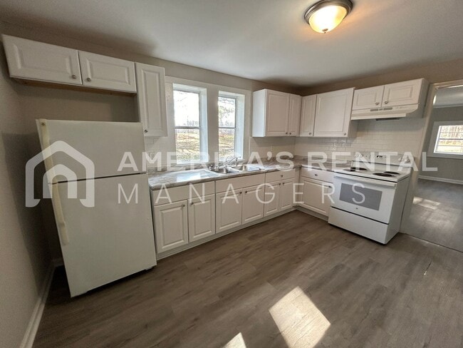 Building Photo - MOVE IN SPECIAL!!! - Home for rent in Adamsville! - Sign a lease by 6/30/26 to get ONE MONTH FREE!!!