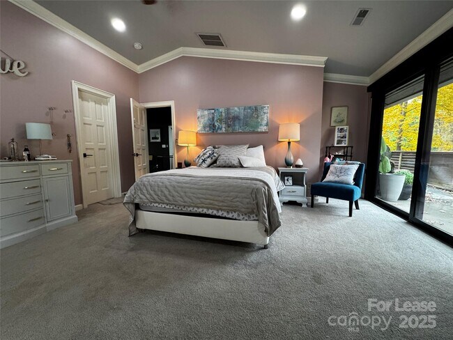 Building Photo - 210 Hargett Ct