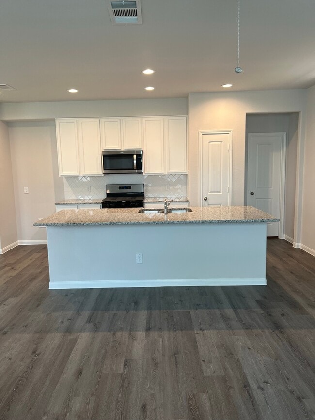 Building Photo - 3911 Faletti Dr