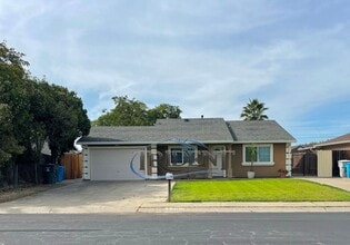 Building Photo - 3 bedroom, 2 bath house