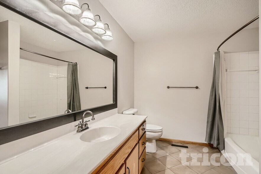 Building Photo - 9319 93rd St S