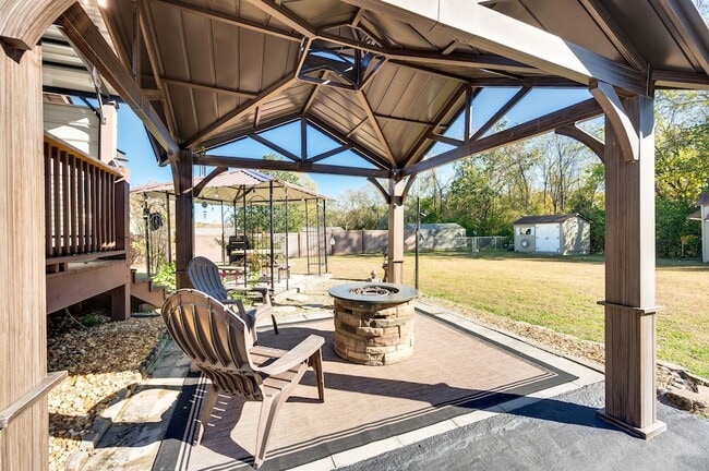 Building Photo - 808 Water View Terrace