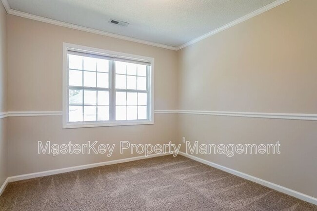 Building Photo - 105 Grandtree Ct