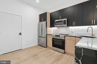 Building Photo - 1232 Chancellor St