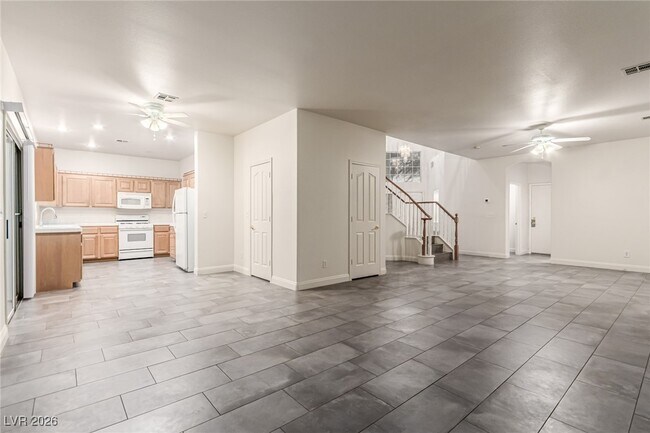 Building Photo - 3741 Grand Viewpoint Ct