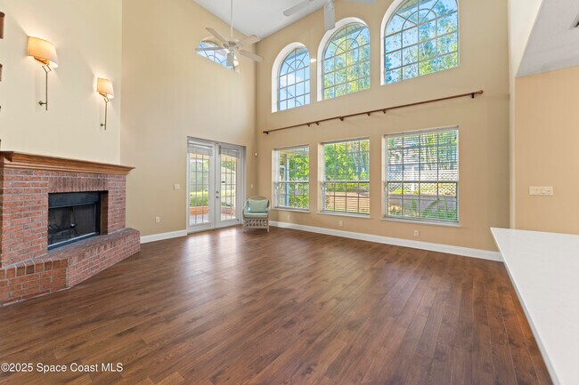 Building Photo - 500 Hidden Hollow Dr