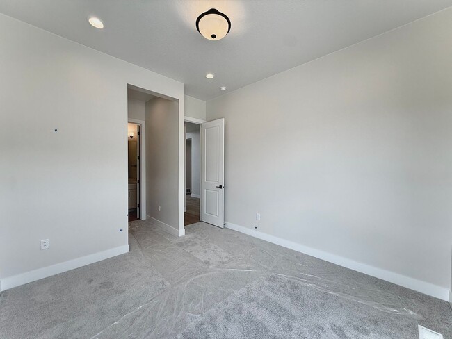 Building Photo - 2179 N Paradise Flt Ln