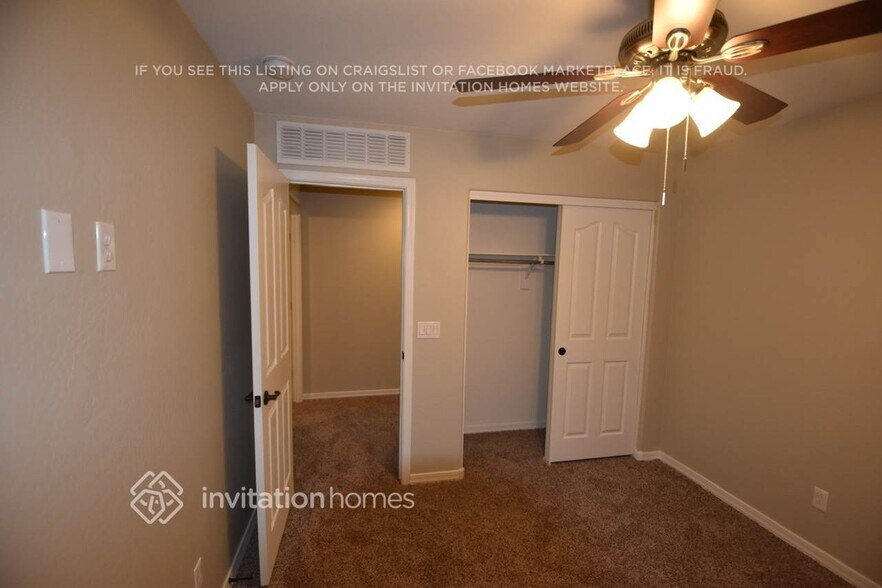 Building Photo - 227 N Scott Dr