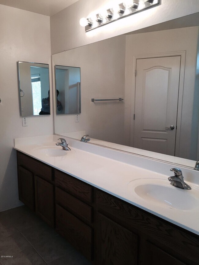 Building Photo - 17358 W Mauna Loa Ln